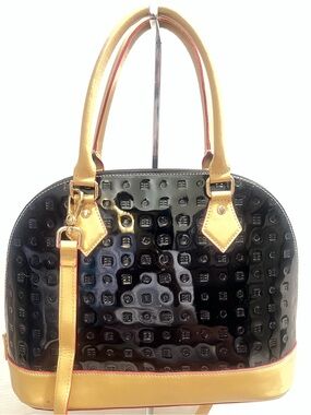 $$❤️❤️☘️Arcadia patent leather satchel dome purse bag with extra strap.